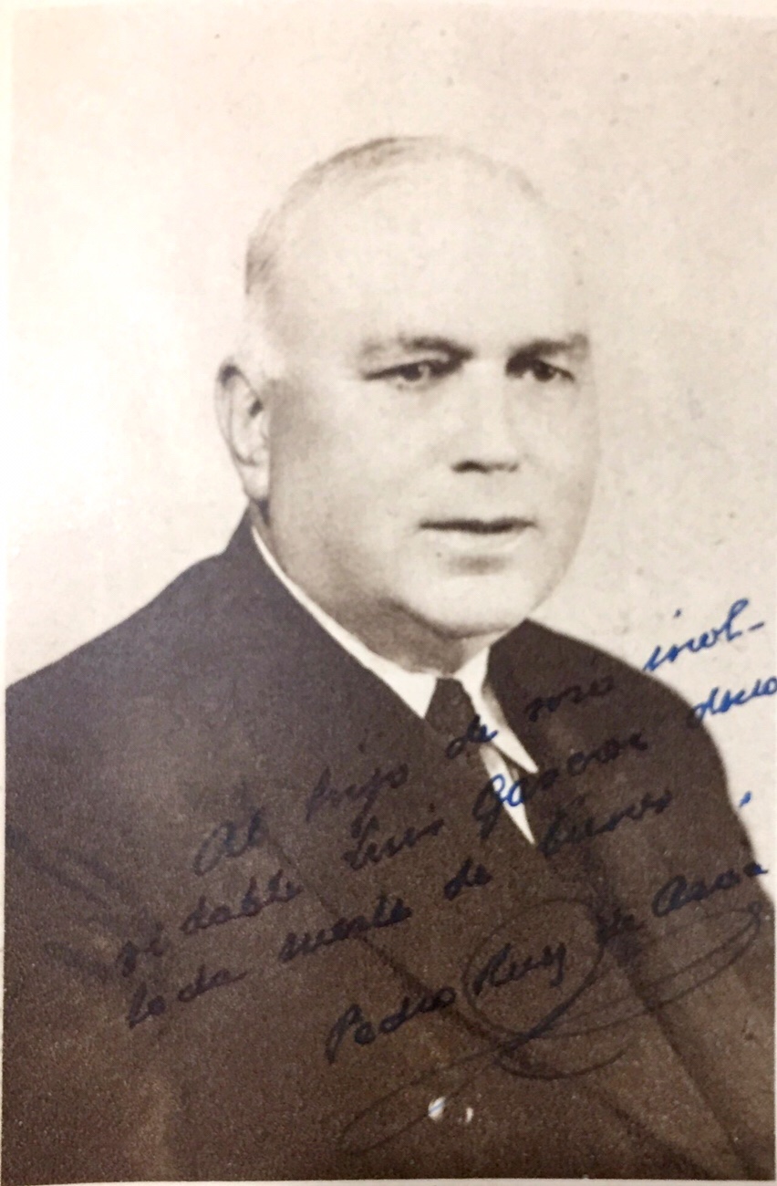 Don Pedro Ruiz de Azúa en una fotografía dedicada al padre del autor. (Fuente: Archivo personal del autor).