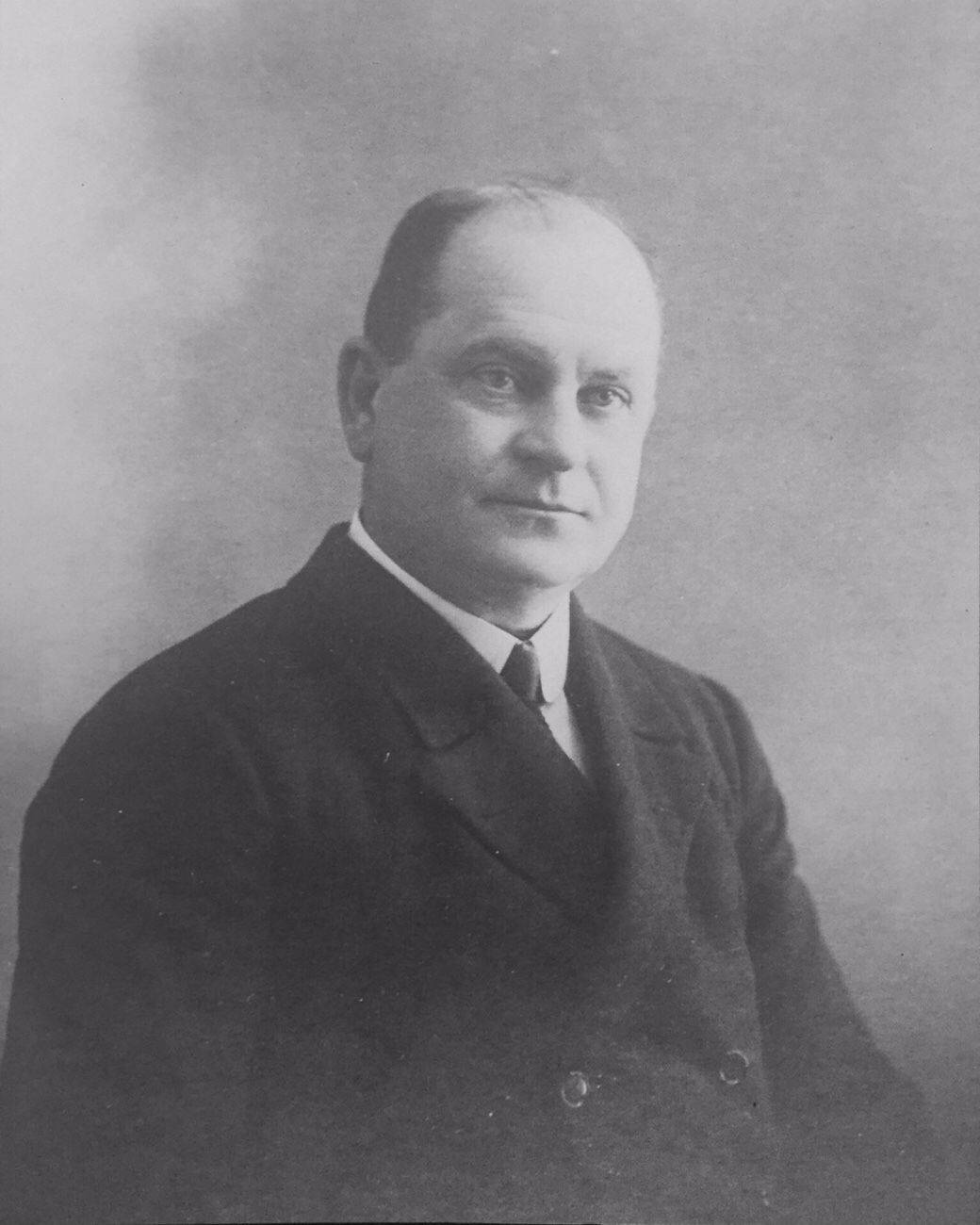 Don Luis Heintz. Primer director del colegio.