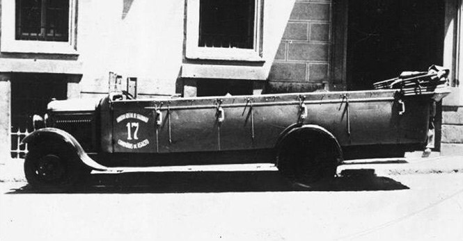 Camioneta número 17 de la guardia de asalto.