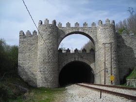 Boca sur del túnel de Somosierra. Actualmente fuera de servicio.