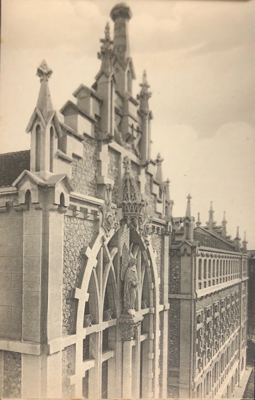 Salón de actos (desde el exterior).