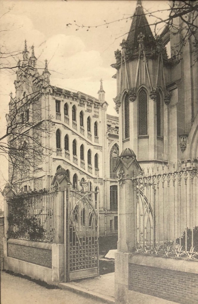 Entrada por Príncipe de Vergara.