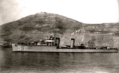 El destructor Sánchez-Barcáiztegui saliendo de Cartagena.