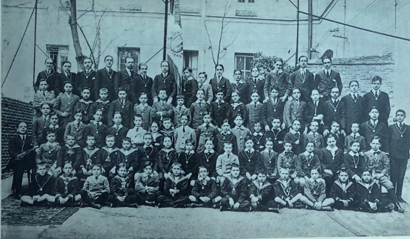 Congregación de los mayores y medianos el curso 1914-1915.